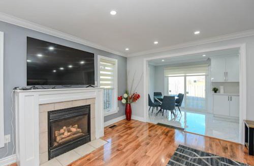 Lisgar Apartment | Elegant Home in Mississauga