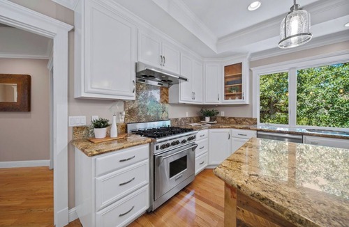 Stanley House | Elegant Home Near SF & Napa