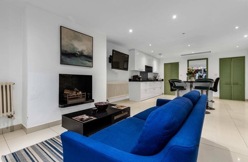 Holland Park House | Elegant House Summary