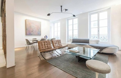 Saint-Gervais Apartment | Elegant Île Saint-Louis Apartment Near Notre Dame and the Seine