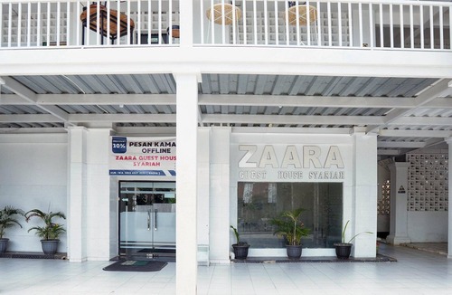 Padang House | Elegant Indonesia Deluxe Double w/Free WiFi