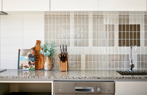 Fortitude Valley Apartment | Elegant Inner-City 1-Bed with Rooftop Dining