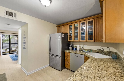 Clear Lake Shores Condo | Elegant Lakefront Condo Showcasing Spectacular Views.