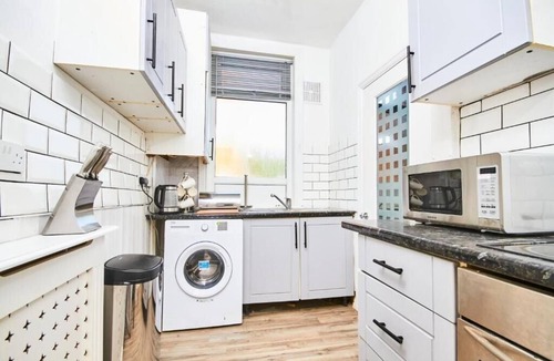 Leeds House | Elegant Leeds City Centre - Parking