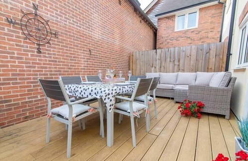 Ludwel House | Elegant Ludlow Haven: 4Bed Ultimate Tranquility