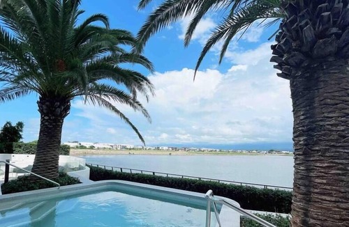 Mermaid Waters Apartment | Elegant Luxurious Waterfront 2BD at Mermaid Waters