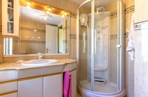 Santa Maria de l'Avall Villa | Elegant Mountain Villa just 30km to Barcelona