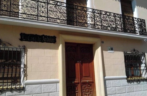 Pozo-Lorente Cottage | Elegant Manor House near Alcalá del Jucar with Piano.