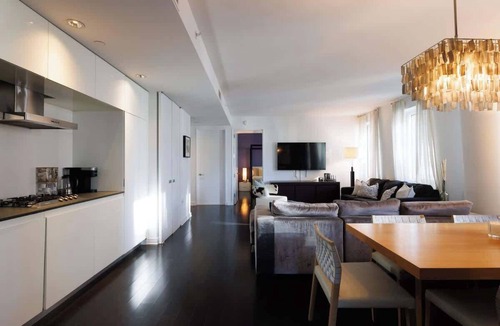 Central New York City Apartment | Elegant Midtown Haven | Stunning Views!