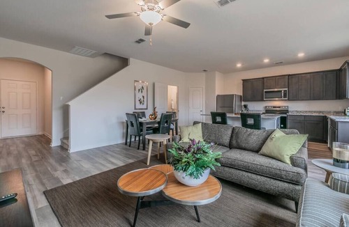 Seagoville House | Elegant Modern 3BR New Built Retreat for Fam&Group
