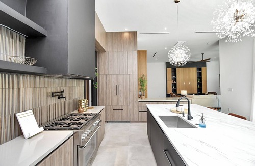 Uptown House | Elegant Modern Home : Pool Oasis : Close to The Galleria