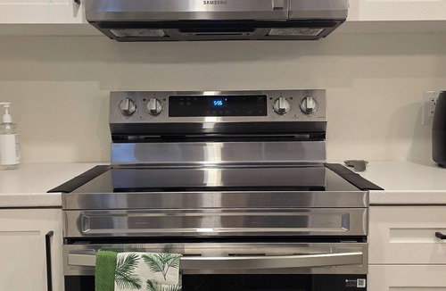 Riverview Apartment | Elegant Modern Loft in Prestigious Fairways