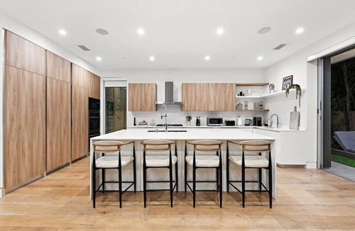 Melrose House | Elegant Modern Sophisticated WeHo Luxury Retreat