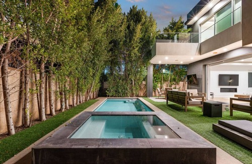Melrose House | Elegant Modern Sophisticated WeHo Luxury Retreat