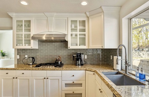 Cottonwood Heights House | Elegant Mountain Escape Minutes to Skiing and Downtown-Monthly %35 Off