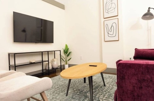 Roanoke Apartment | Elegant new 1BR loft in downtown