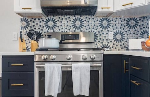 South Redlands House | Elegant Paradise in Coveted Community!
