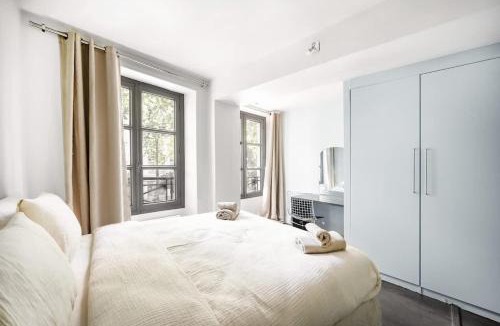 Arsenal Apartment | Elegant Parisian apartment, Place des Vosges