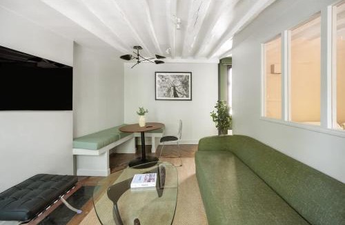 Arsenal Apartment | Elegant Parisian apartment, Place des Vosges