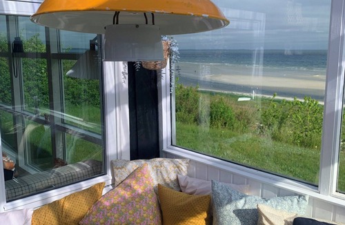 Allingabro House | Elegant pastels and panorama view to Lystrup Beach