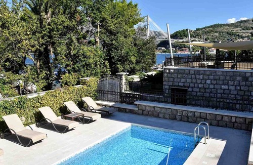 Babin Kuk Villa | Elegant pet friendly villa in Dubrovnik