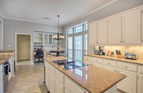 Plano House | Elegant Plano Home w/Private Outdoor Pool!