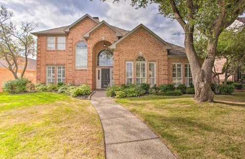 Plano House | Elegant Plano Home w/Private Outdoor Pool!