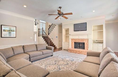 Plano House | Elegant Plano Home w/Private Outdoor Pool!