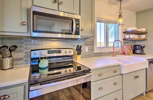Rolla House | Elegant Prairie Home in Rolla w/ Fire Pit!