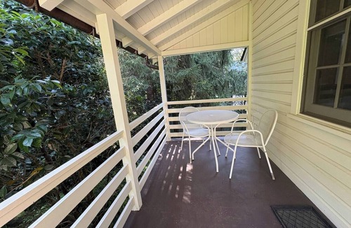 Swarthmore Apartment | Elegant, private getaway