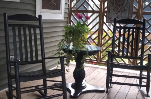 Chickamauga Apartment | Elegant private suite located downtown historical Chickamauga, Ga