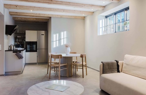 Kastrup Apartment | Elegant Private Villa Apartment in the Heart of Am