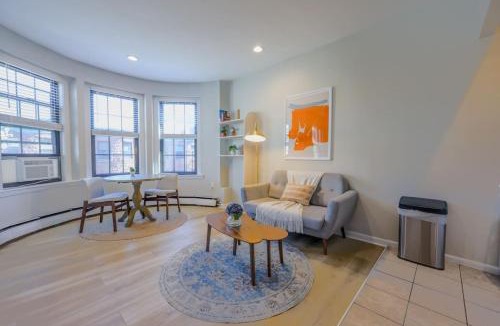 Prudential - St. Botolph Apartment | Elegant Prudential Area Studio