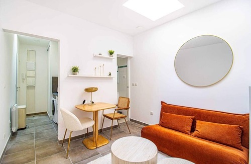 Plaisance Apartment | Elegant Renovated Apartment in Plaisance Pernety