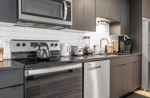Oak Park Apartment | Elegant Retreat in Historic Oak Park