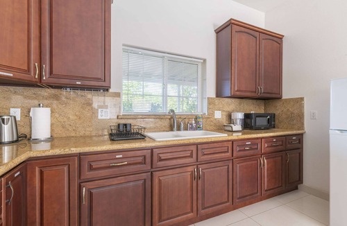South San Gabriel House | Elegant Retreat Modern Comforts, Prime Location