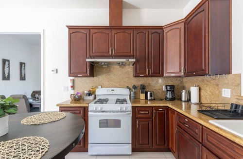South San Gabriel House | Elegant Retreat Modern Comforts, Prime Location