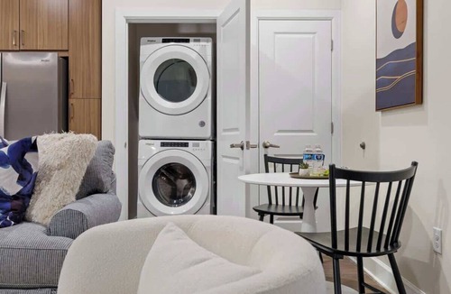 Eighth Avenue Apartment | Elegant Retreat, Walk to The Gulch & Broadway