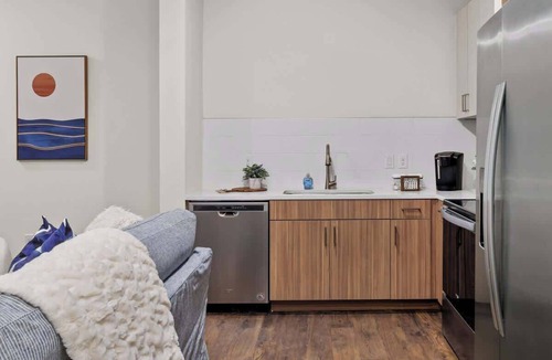 Eighth Avenue Apartment | Elegant Retreat, Walk to The Gulch & Broadway