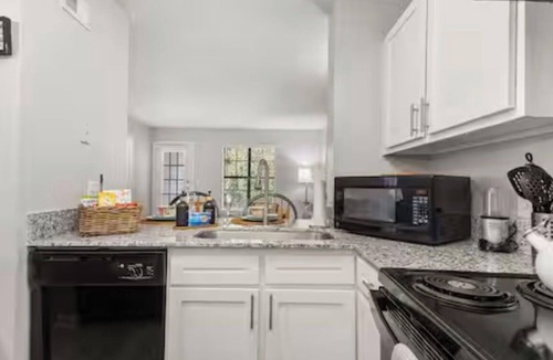 Pleasant Valley Apartment | Elegant Riverside BirdnEscape DT, UT, Lady