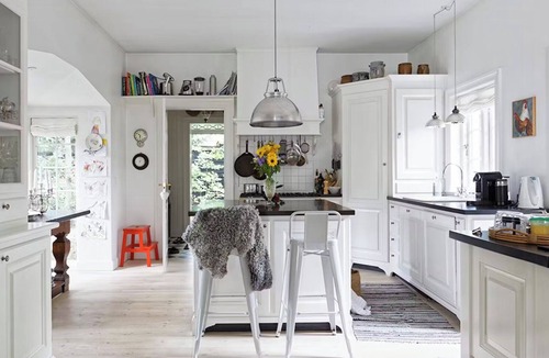 Hornbaek House | Elegant romantic style in wooden summer house near Hornbæk Beach
