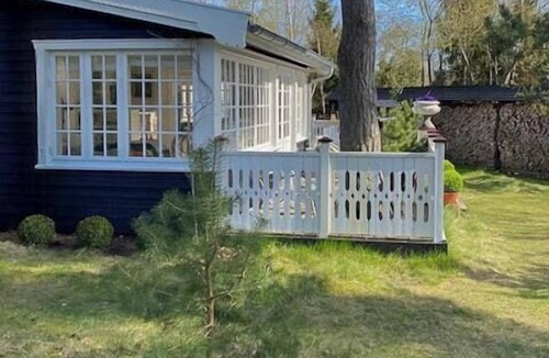 Hornbaek House | Elegant romantic style in wooden summer house near Hornbæk Beach