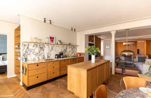 Copenhagen City Centre Apartment | Elegant Scandinavian Apartment for 8 Guests