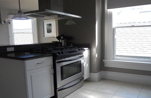 Lake Street Apartment | Elegant SF 2 Bedroom Flat in A Great Neighborhood.