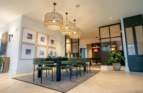 Athens Apartment | Elegant Spacious Apt w Pool Great for Long Stays