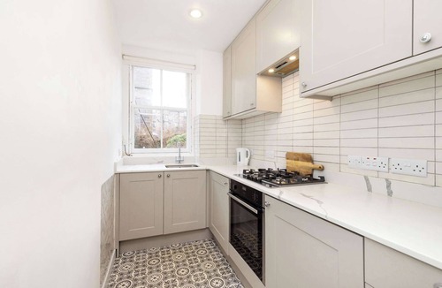 Comely Bank Apartment | Elegant & Spacious Ground Floor Apartment