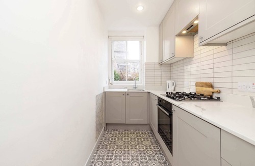 Comely Bank Apartment | Elegant & Spacious Ground Floor Apartment