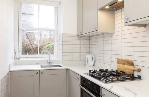 Comely Bank Apartment | Elegant & Spacious Ground Floor Apartment