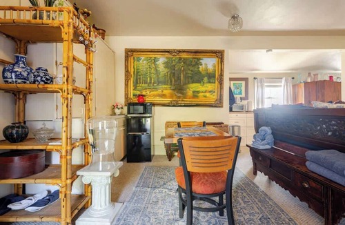 Claremont House | Elegant Spacious Prvt Studio ~ Upscale Berkeley
