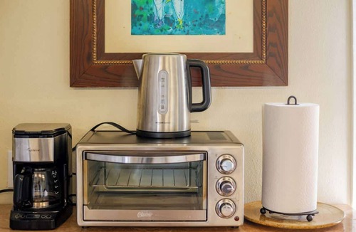 Claremont House | Elegant Spacious Prvt Studio ~ Upscale Berkeley